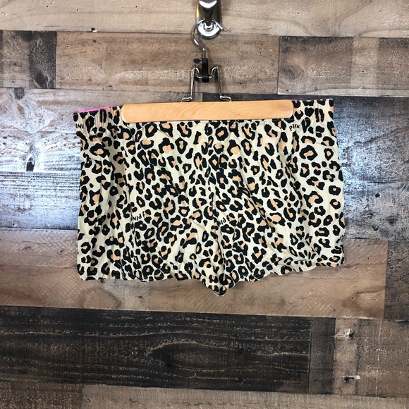 Pink Victoria’s Secret sleep shorts - Picture 3 of 4